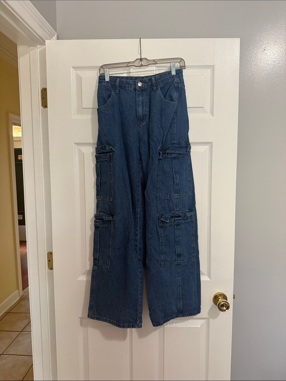 Women’s wide Leg Cargo Jeans from Amazon size small